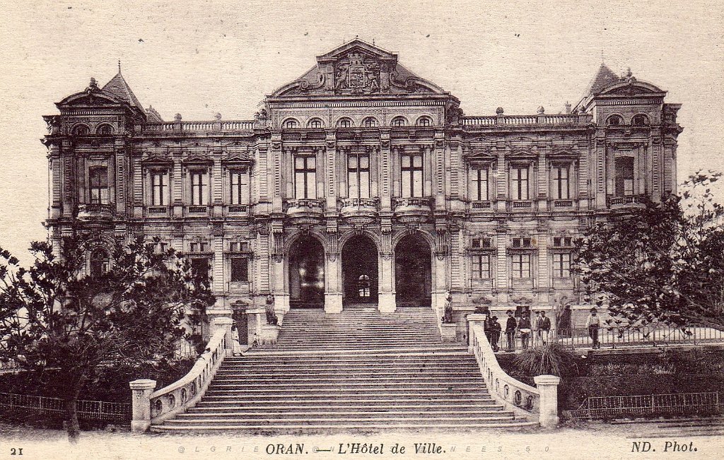 66 l Hotel de Ville.JPG